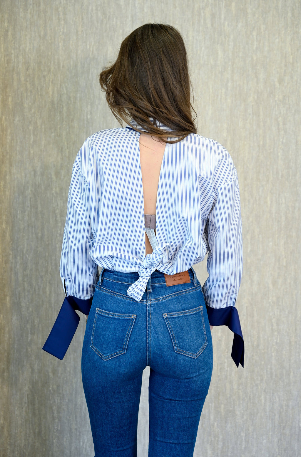 Camicia in popeline rigato con nodo sul retro Elisabetta Franchi Elisabetta Franchi PE25