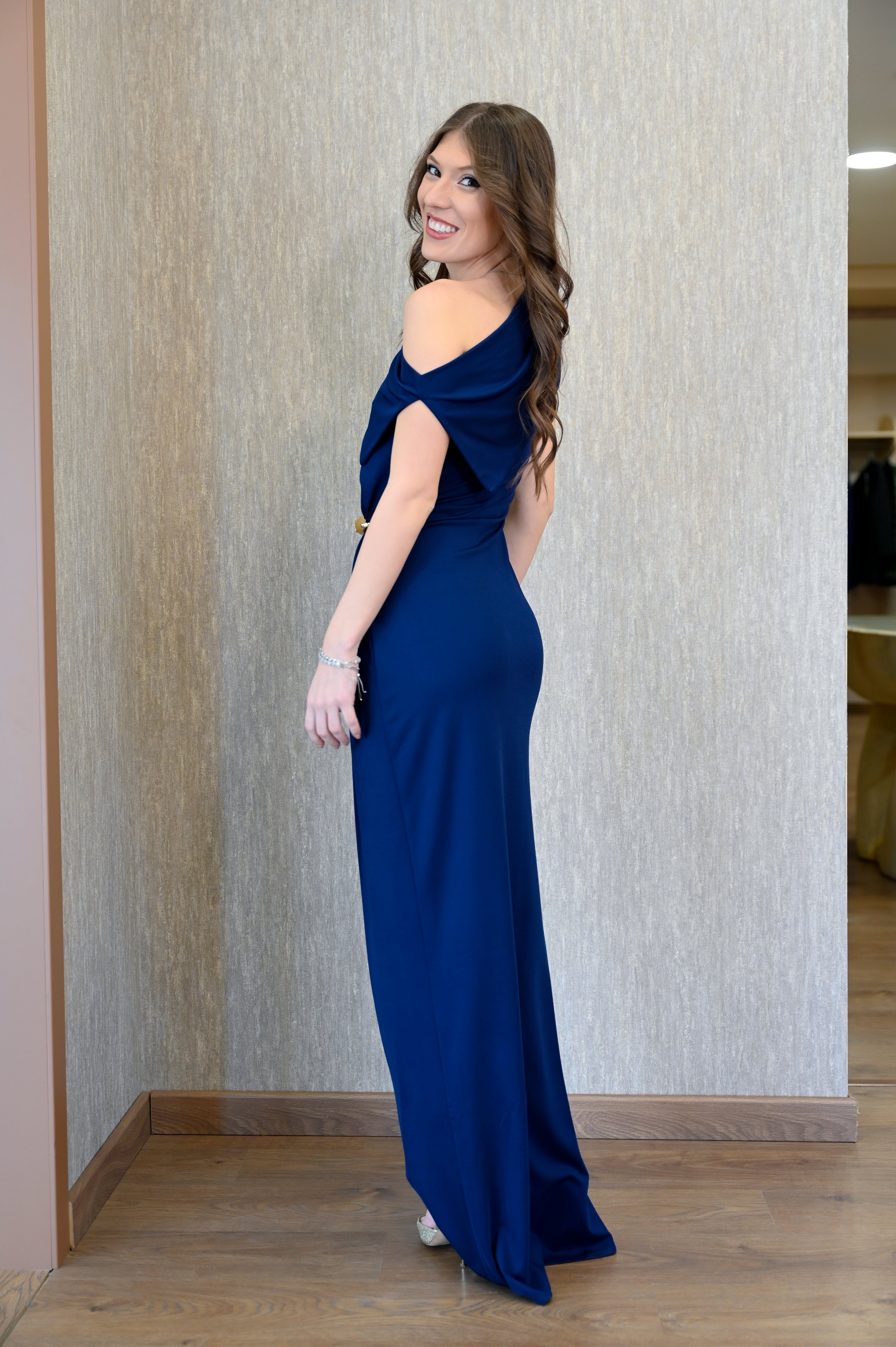 Abito Red Carpet asimettrico in jersey
Elisabetta Franchi Elisabetta Franchi PE25