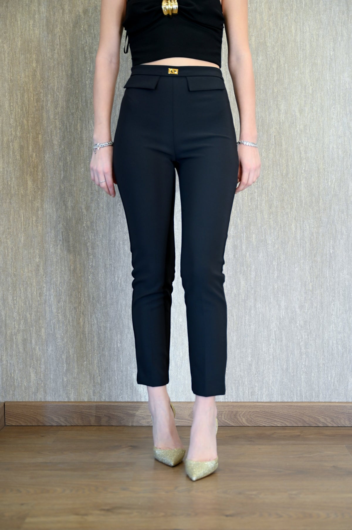 Pantaloni slim in crepe con placca logo Elisabetta Franchi Elisabetta Franchi PE25