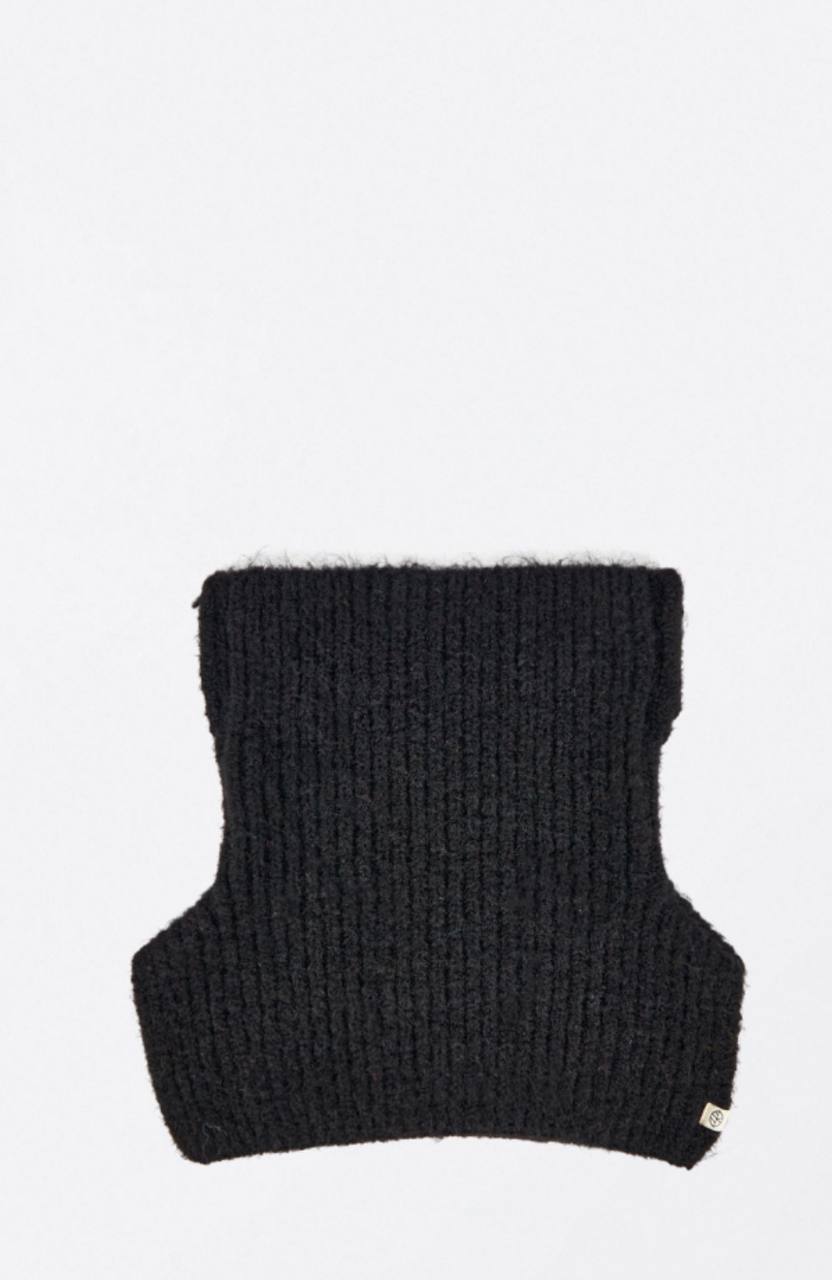 Surkana Knit Turtleneck