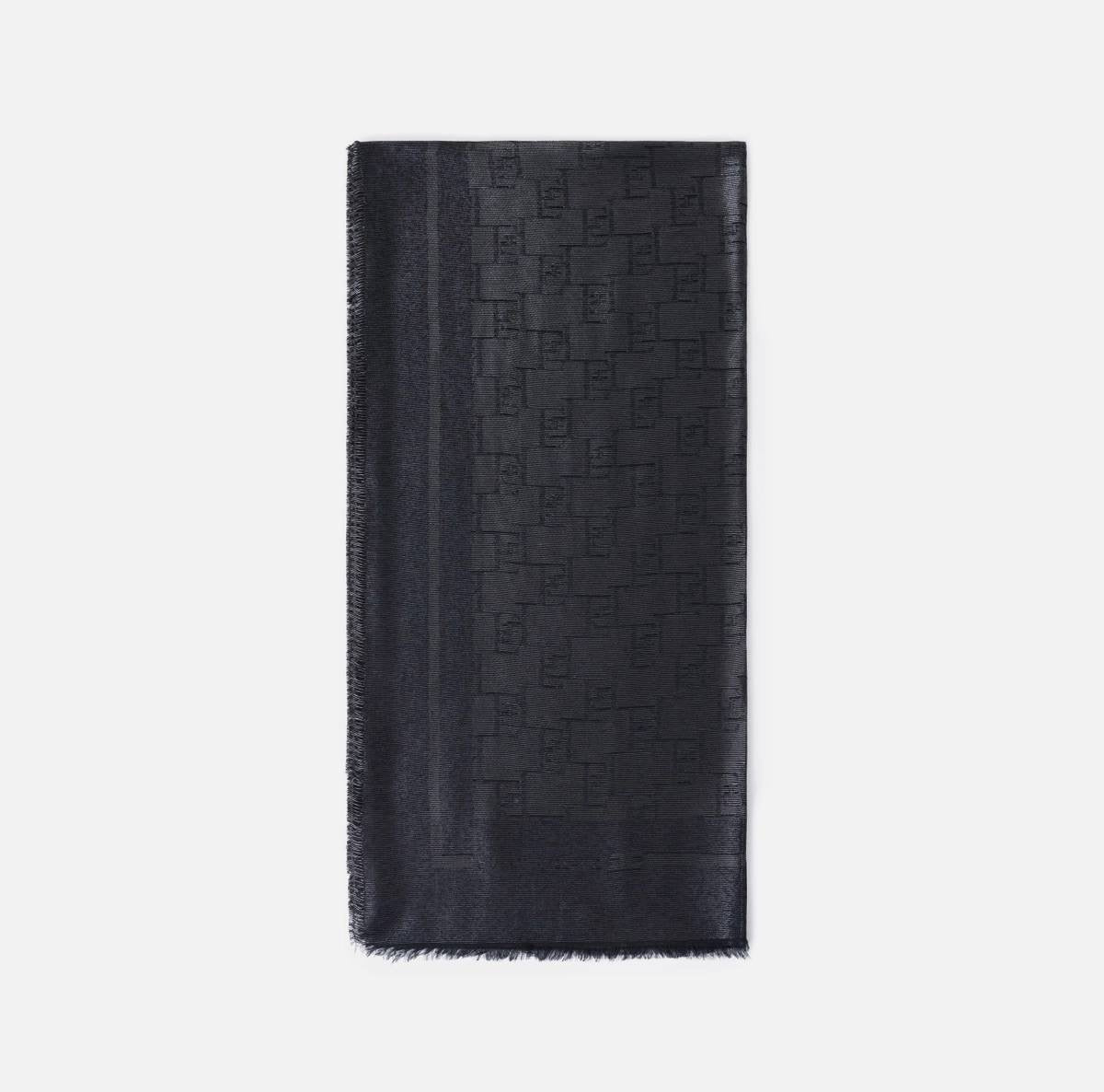 Pashmina in viscosa e lurex jacquard con logo all-over e cornice in tinta.
Elisabetta Franchi